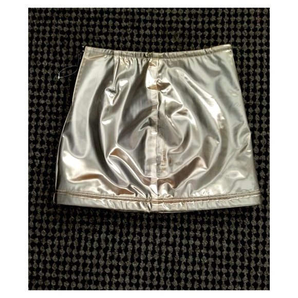 Vintage 90s BUFFALO Metallic Silver Space Age MOD PUNK GLAM PVC Mini Skirt - Picture 4 of 11